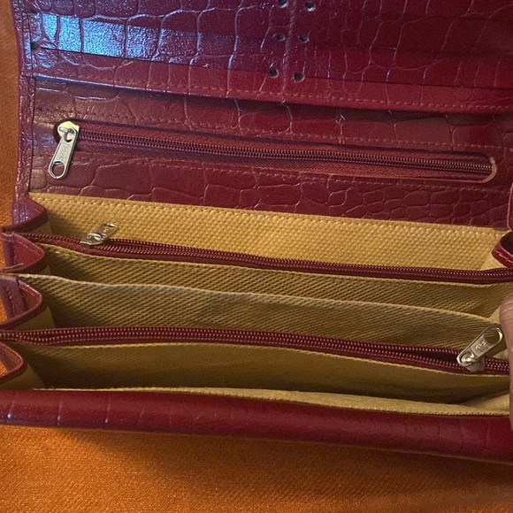 Wallet - Picture 3 of 9